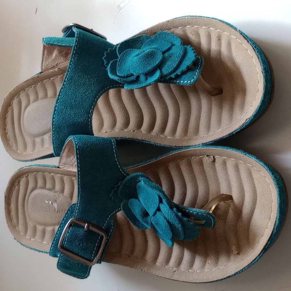 David Tate Suede Turquoise Sandals. Beautiful Condition
